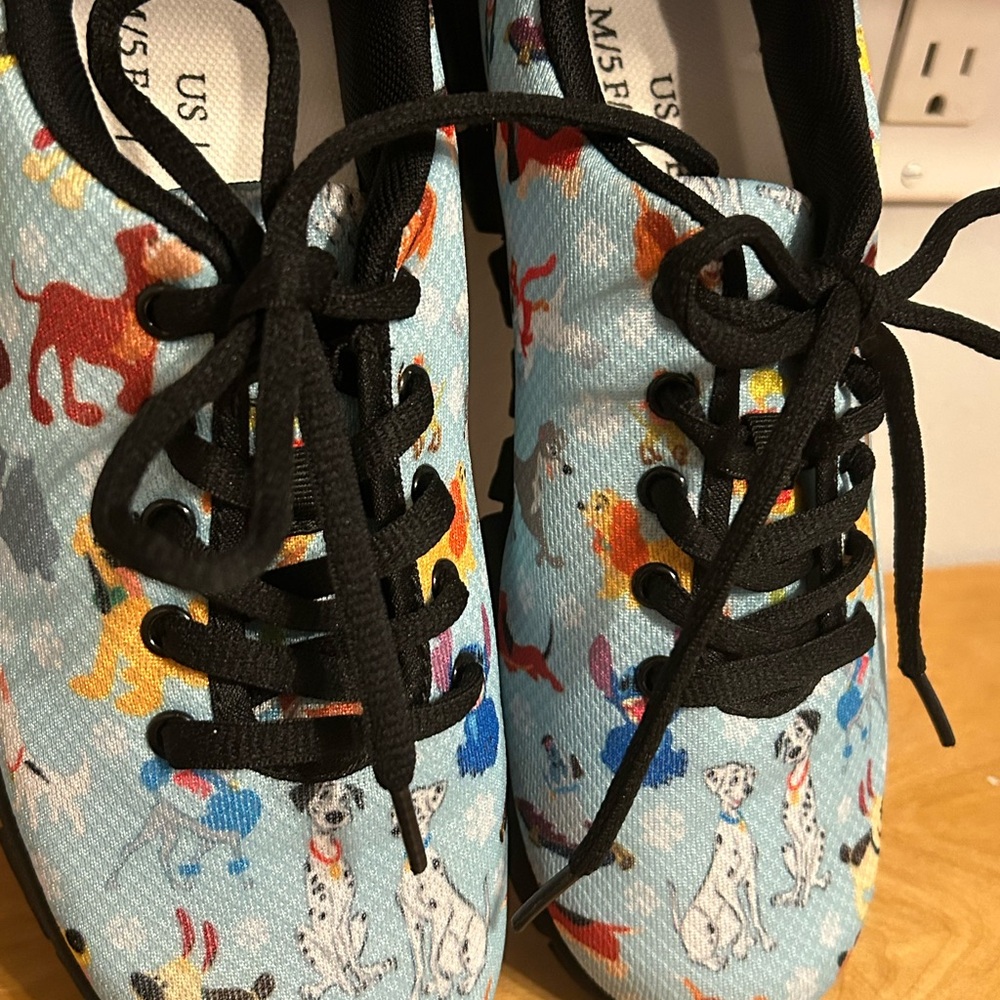 Disney Dog Lovers Blue Shoes. Women’s 7, Men’s 5, EU38